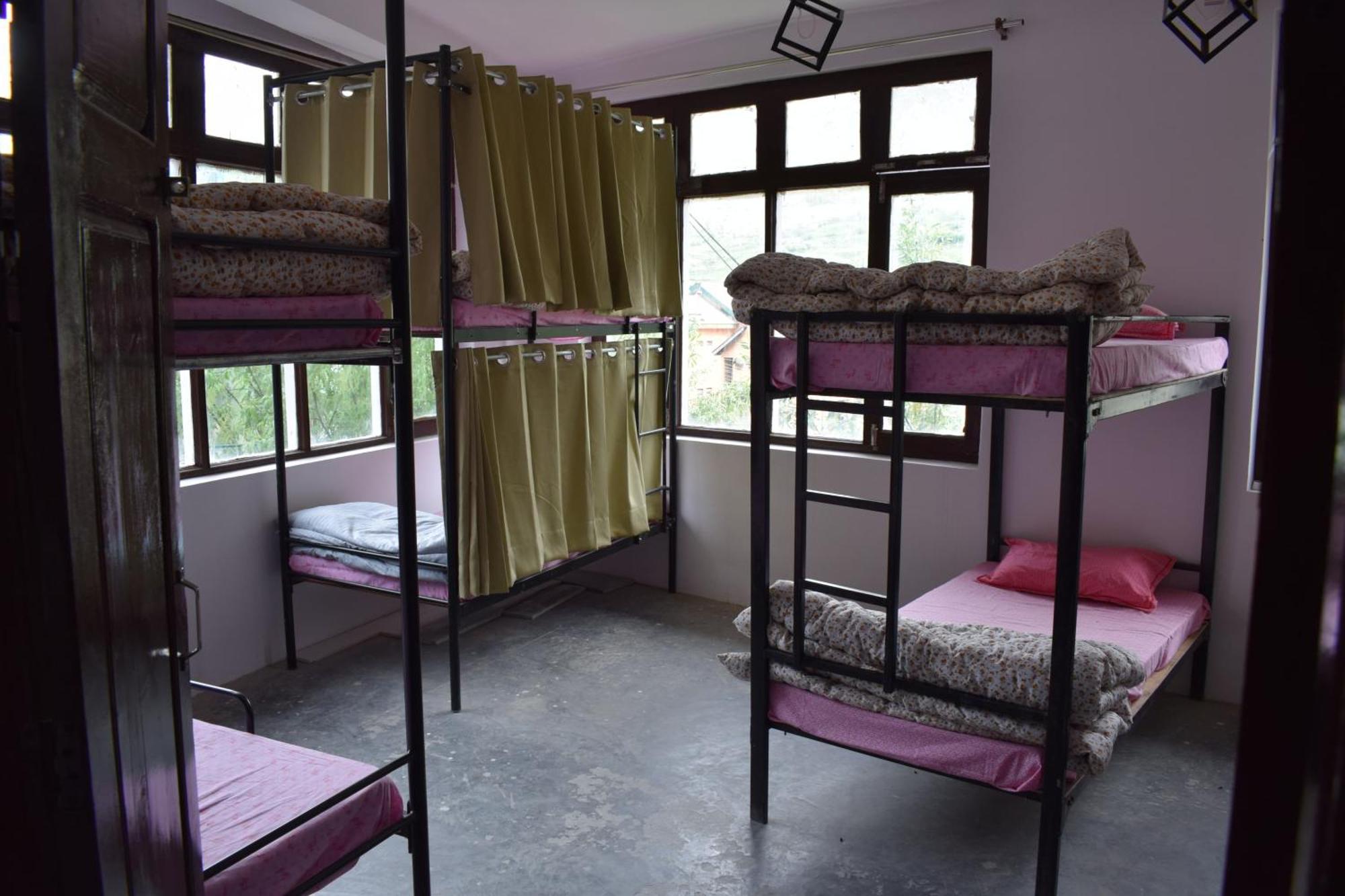 Lha Pomo Apartment Kyelang Exterior photo